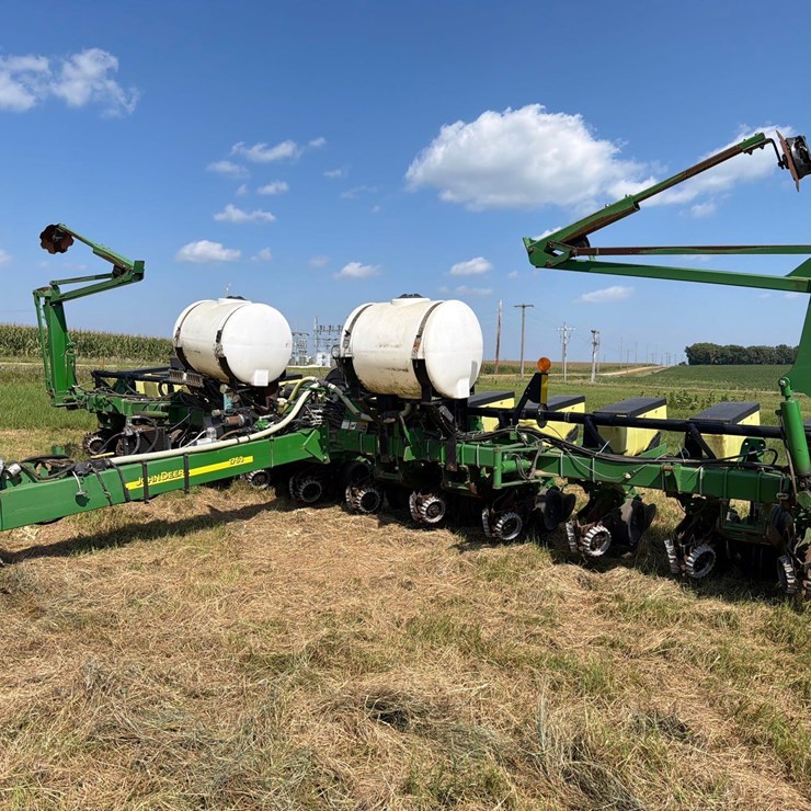 JOHN DEERE 1760