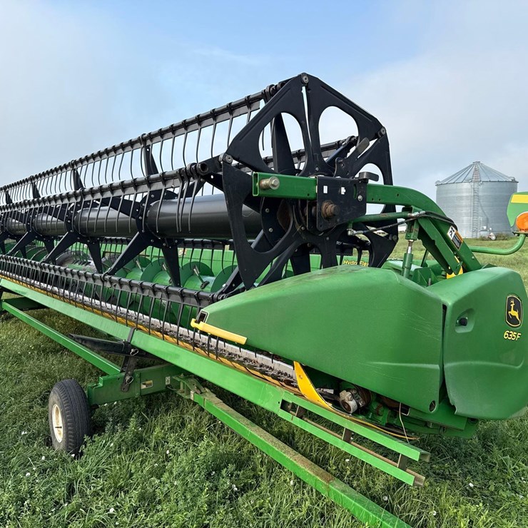 2009 JOHN DEERE 635F