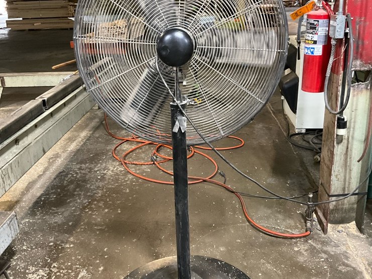 #219-•-chicago-electric-power-tools-hvp-30e-high-velocity-industrial-pedestal-fan-image-3