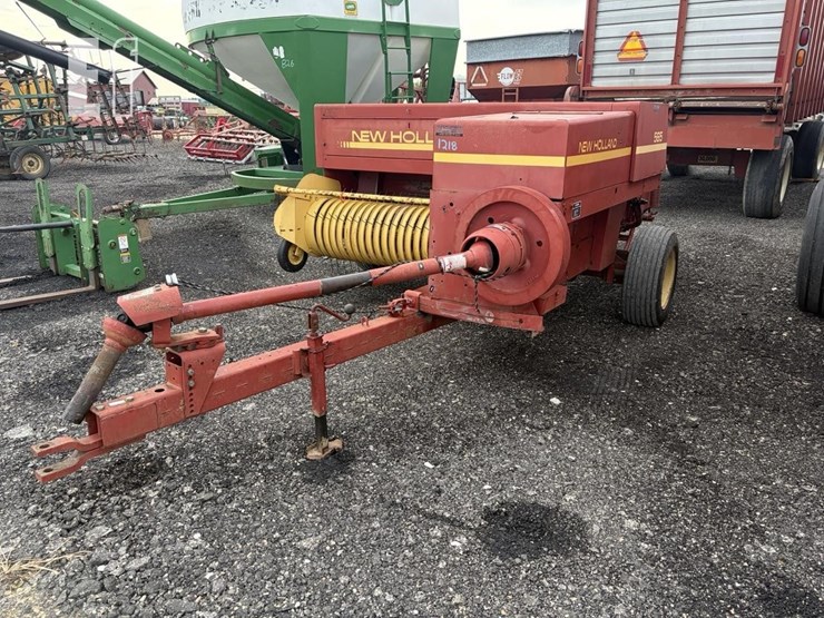 new-holland-565-image-1