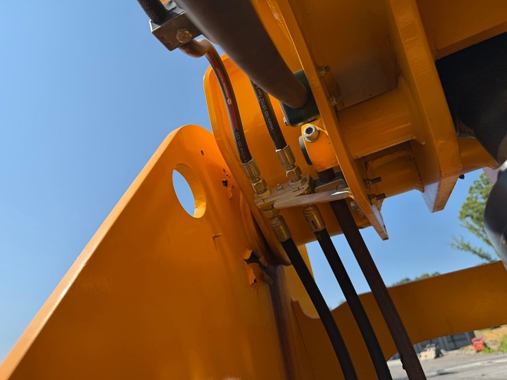 2024-jcb-509-42-image-33