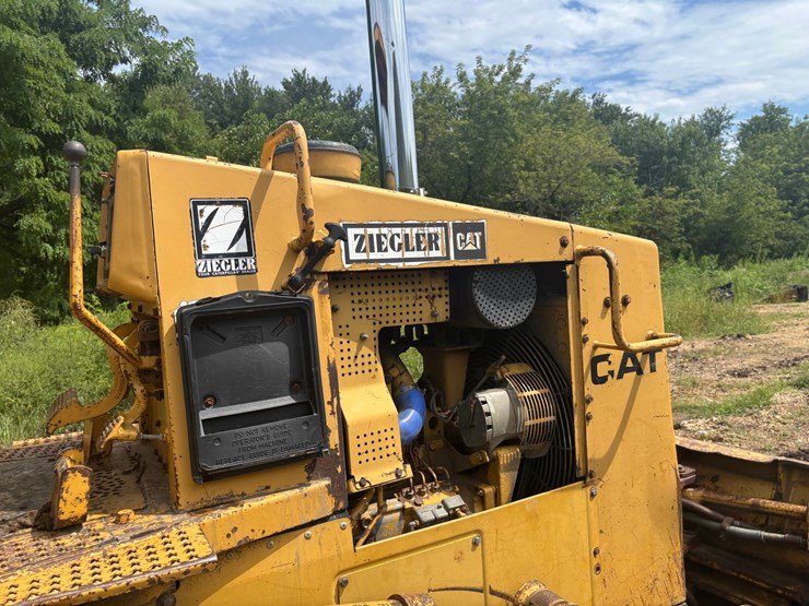 caterpillar-d4h-image-19
