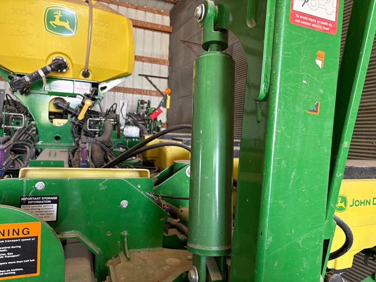 john-deere-1775-image-20