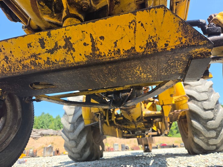 #61410-•-case-w-3-loader-backhoe-image-43