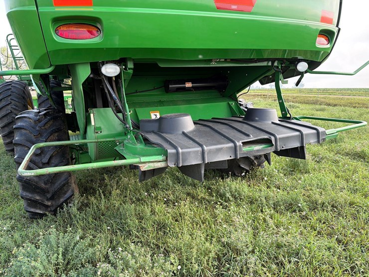2013-john-deere-s660-image-28