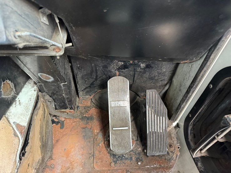 2015-mack-leu613-image-63
