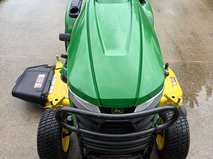 2021-john-deere-x390-image-2