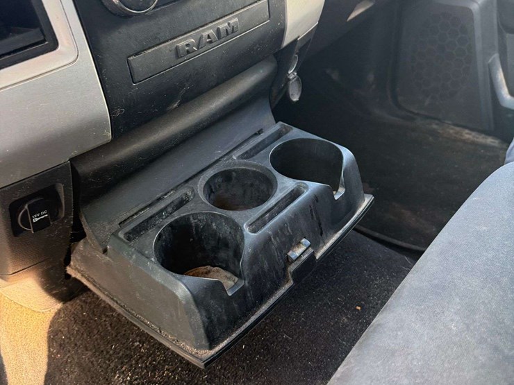 2012-dodge-1500-image-22