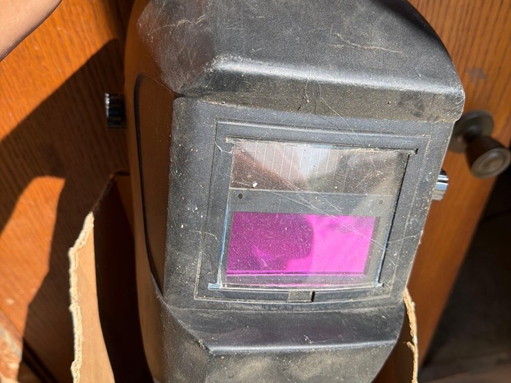 lincoln-ac-180-amp-arc-welder-image-5