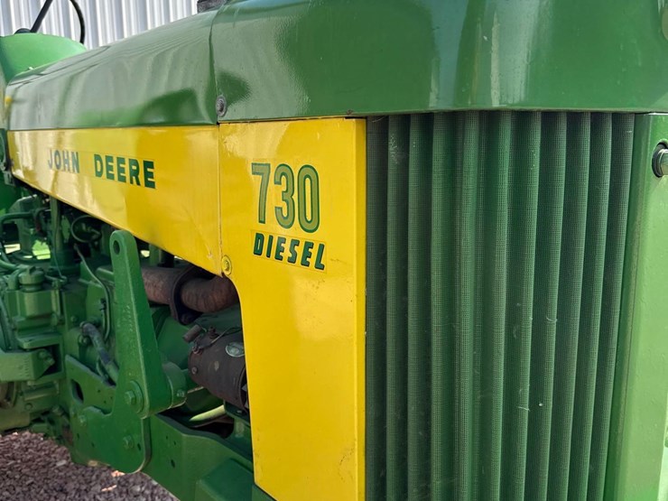 john-deere-730-image-11