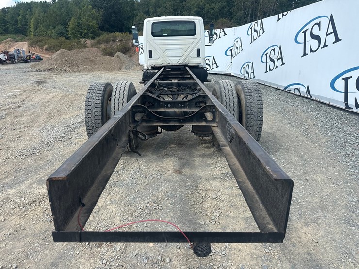 #61442-•-2006-international-single-axle-cab-and-chassis-image-4