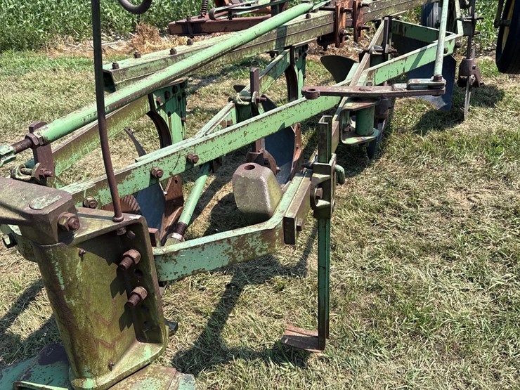 john-deere-4-bottom-plow-image-20