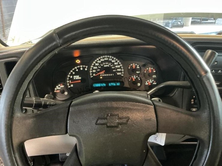 2006-chevrolet-silverado-2500hd-image-15