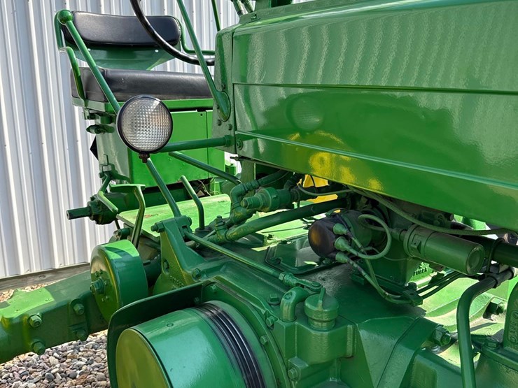 john-deere-70-image-43
