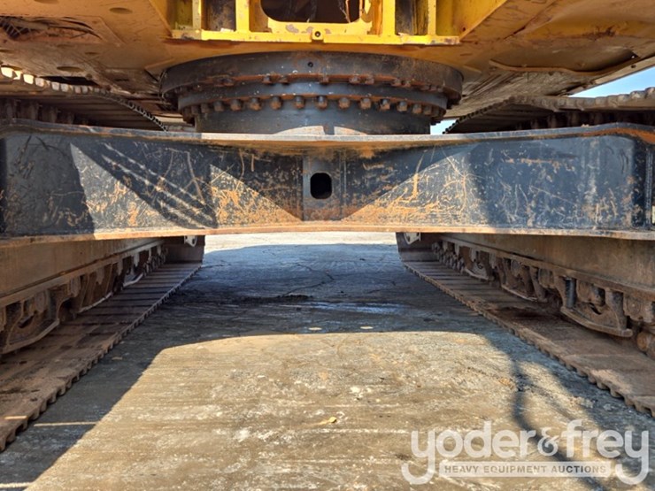 2019-caterpillar-335fl-image-28