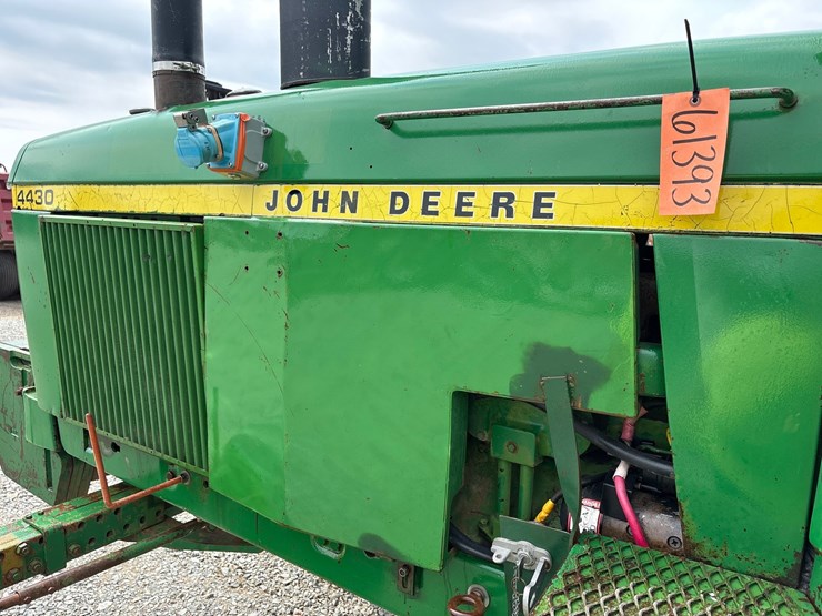 john-deere-4430-image-10