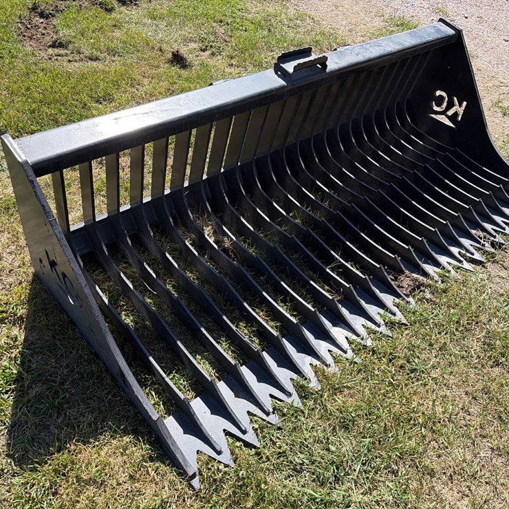 KC 72” Skidloader Rock Bucket