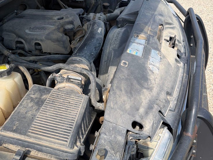 2001-chevrolet-k3500-image-9