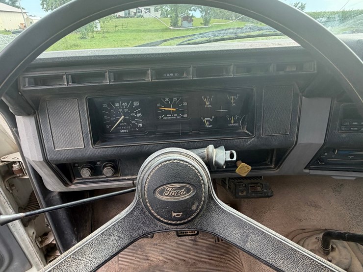 1998-ford-f700-image-37