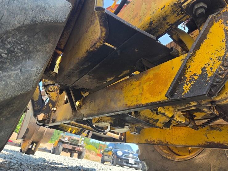 #61410-•-case-w-3-loader-backhoe-image-47