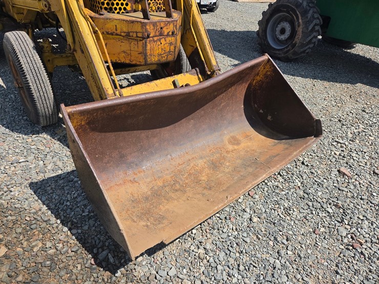#61410-•-case-w-3-loader-backhoe-image-11
