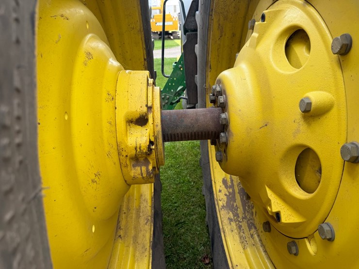 john-deere-8130-image-20