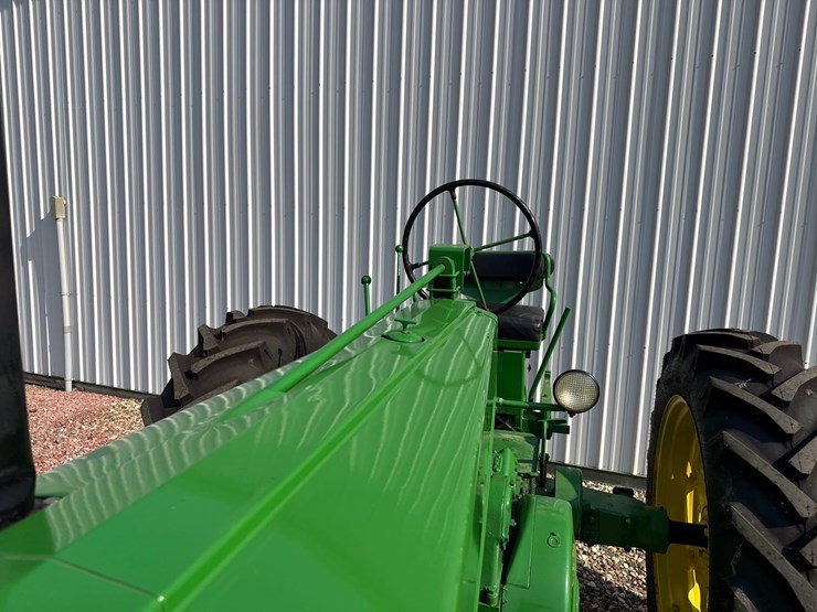 john-deere-70-image-19