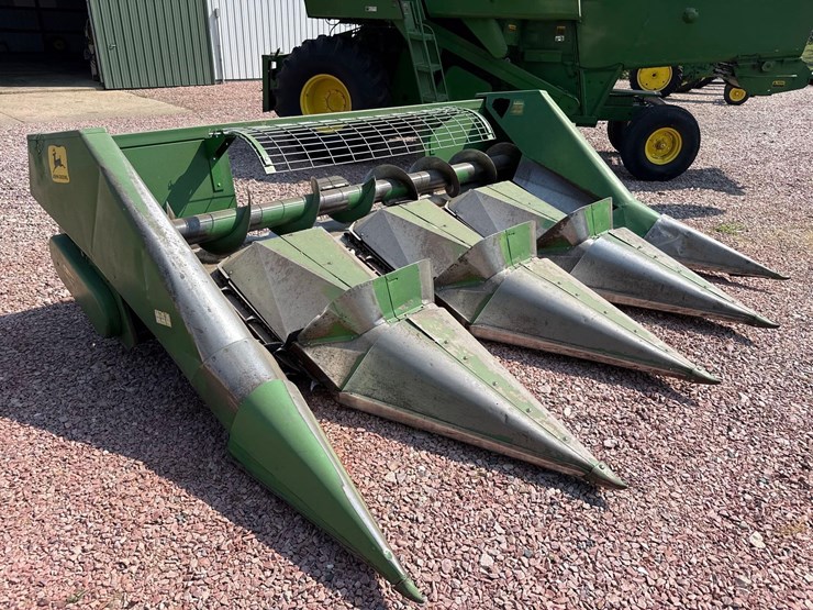 john-deere-444-image-2
