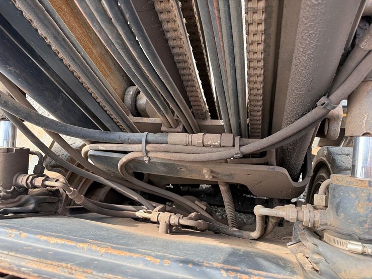 daewoo-d25s-3-image-10