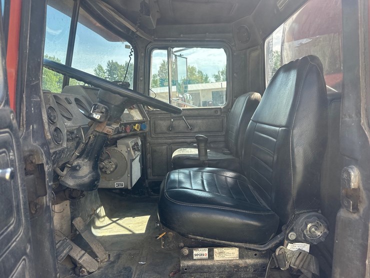 mack-rd690s-image-26