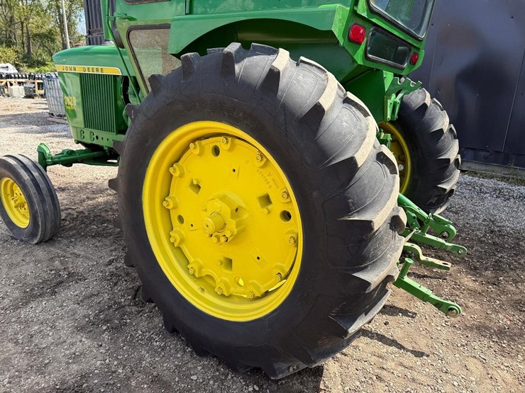 john-deere-3020-image-19