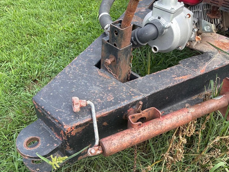 1500-gallon-portable-water-tank-trailer-w/-pump-image-9