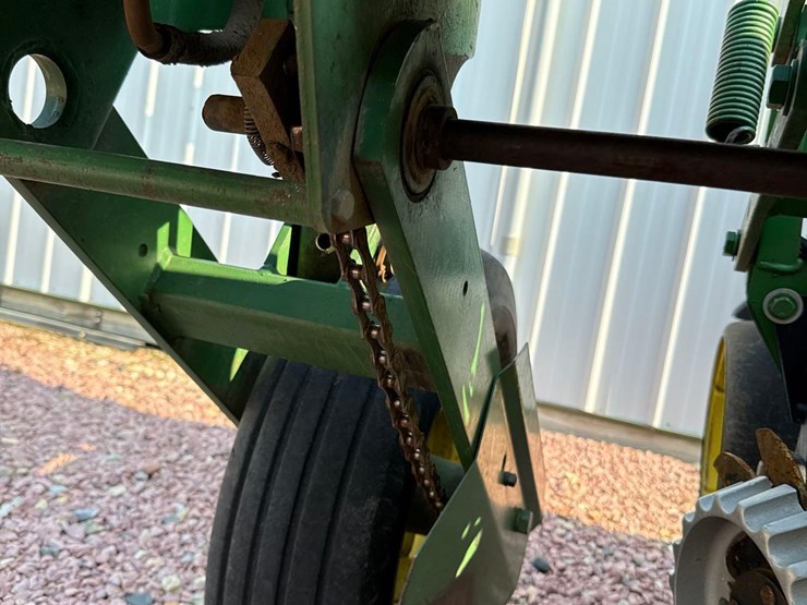 john-deere-7000-image-56