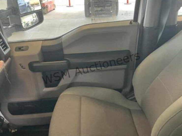 2022-ford-f550-image-19