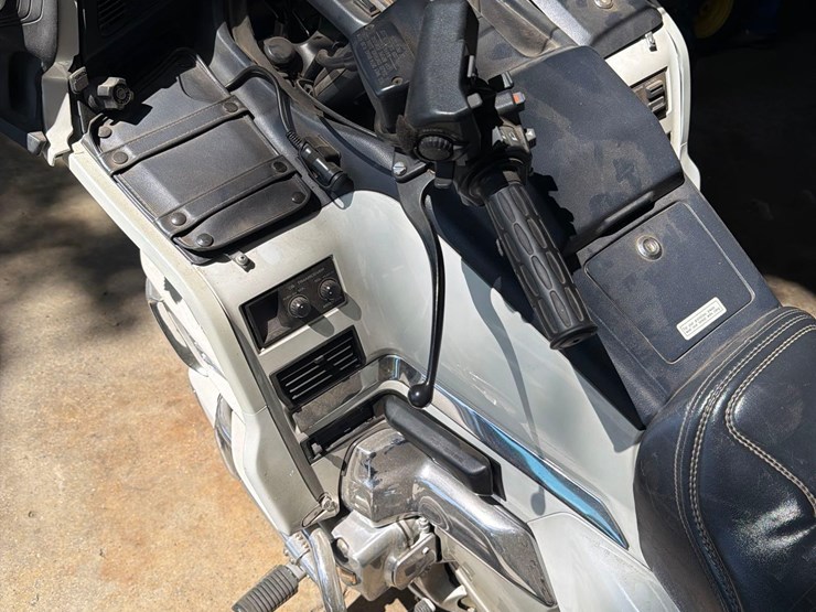 1994-honda-goldwing-motorcycle-image-17