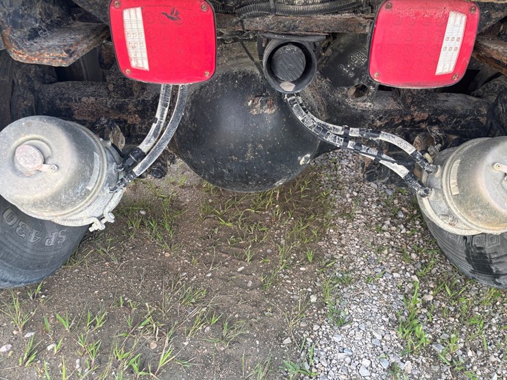 #2289-•-2006-peterbilt-tandem-axle-dump-truck-image-84