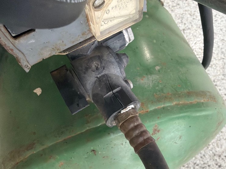 campbell-hausfield-air-compressor-image-6