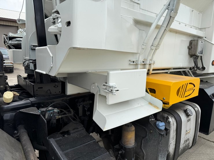 2015-mack-leu613-image-15
