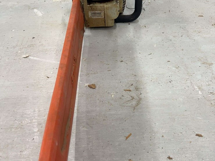 stihl-ms271-chain-saw-image-2