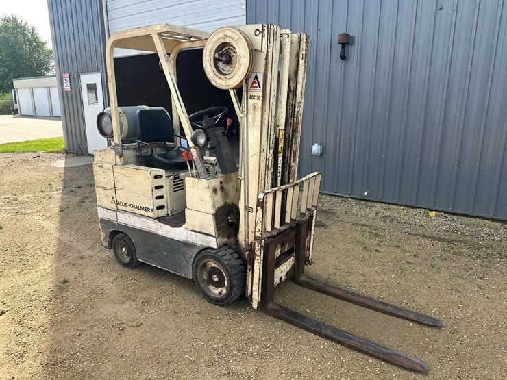 #3105-•-allis-chalmers-acc30-forklift-image-7