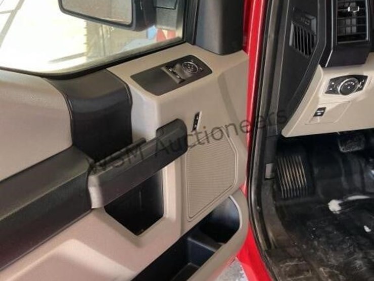 2017-ford-f150-image-24