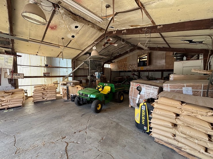 #60000-•-29.92-acre-farm-with-home,-barns-&-outbuildings-image-100