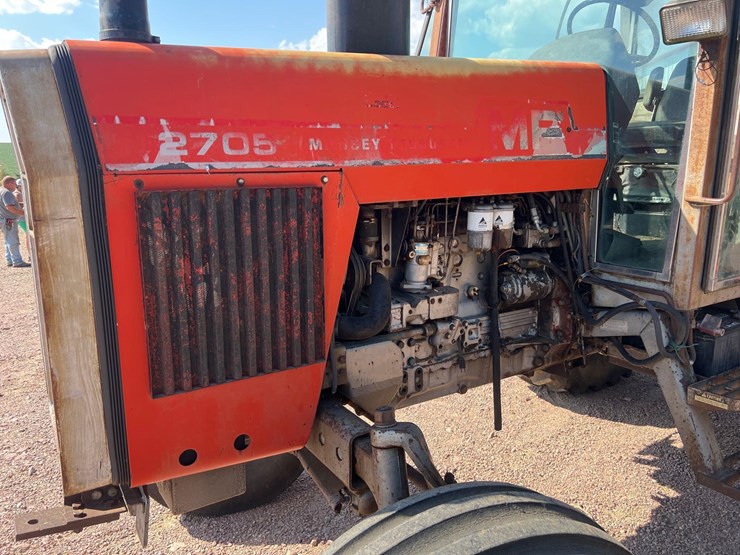 massey-ferguson-2705-image-3