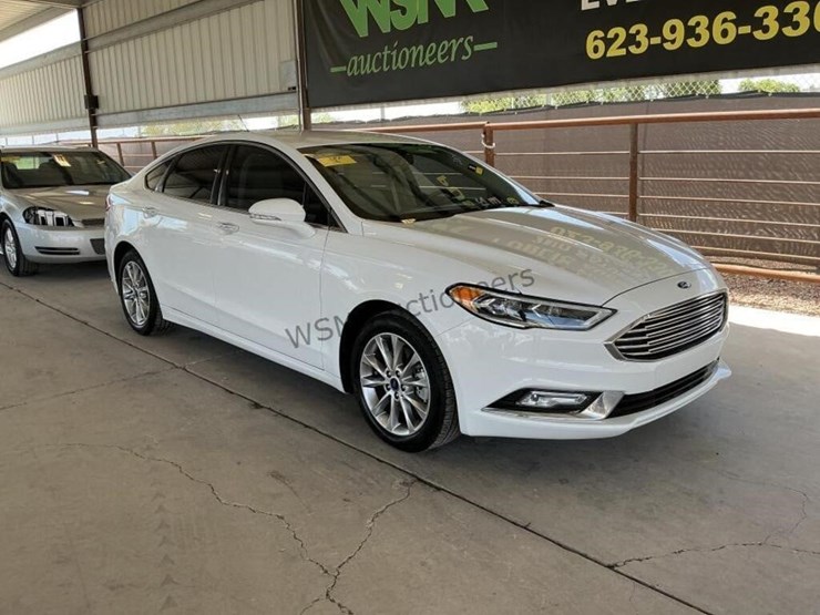2017-ford-fusion-energi-se-sdn-image-2