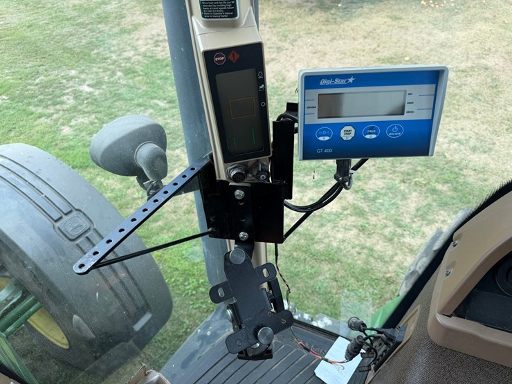 john-deere-8130-image-63