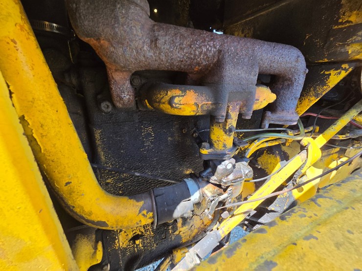 #61410-•-case-w-3-loader-backhoe-image-50