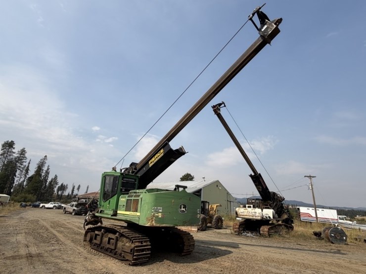 2011-deere-2454d-image-3