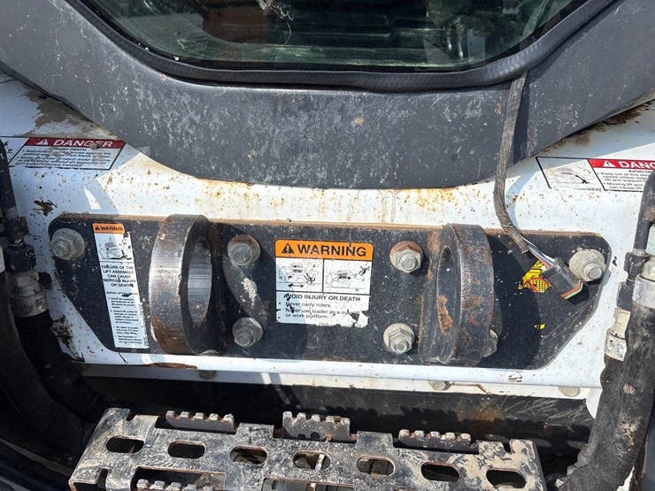 2016-bobcat-t630-image-22