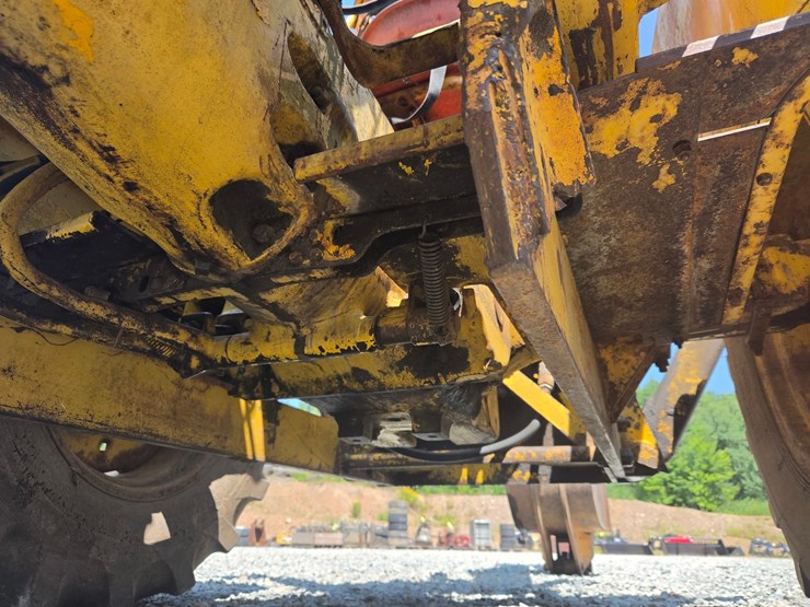 #61410-•-case-w-3-loader-backhoe-image-45