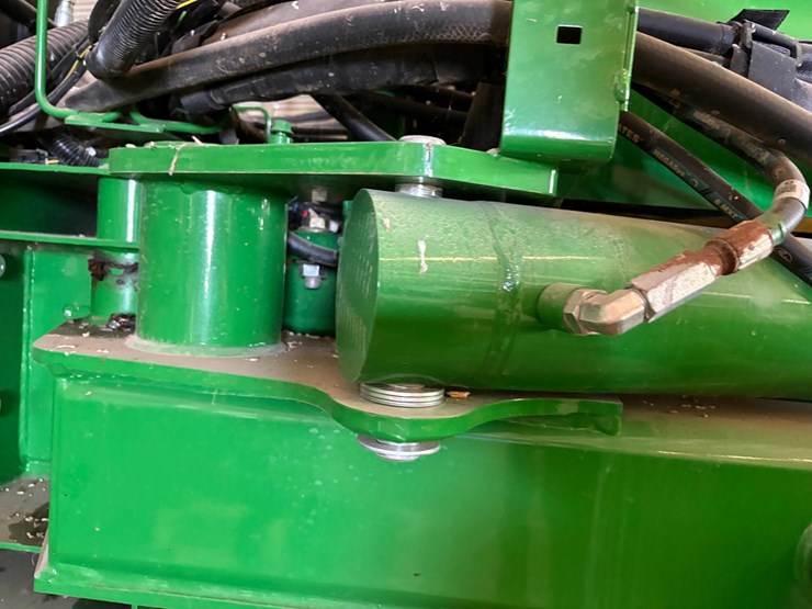 john-deere-1775-image-57